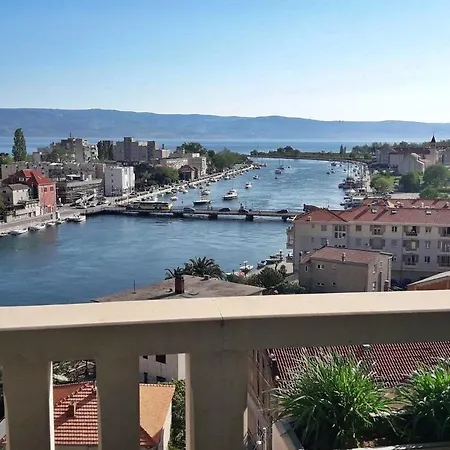Paola * Omiš